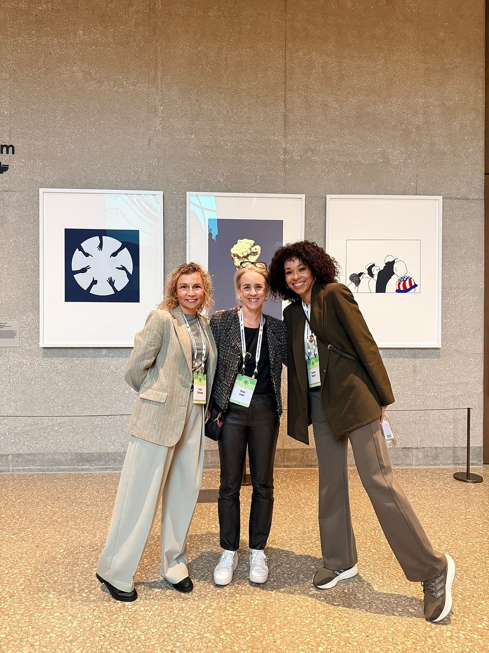 Omenaa Mensah, Sylwia Dobrzycka i uczestniczka wydarzenia w Obama Presidential Center
